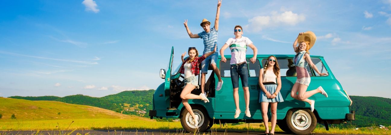 Road Trip Activities: 5 Classic Games to Play With the Whole Family